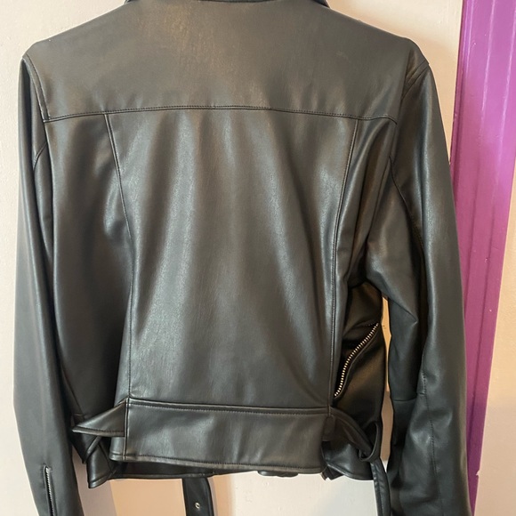 Calvin Klein leatherette jacket  -  Veste similicuir Calvin Klein - Picture 2 of 4